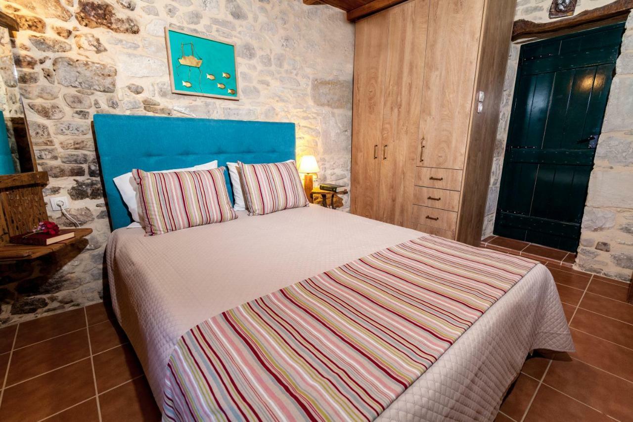 Aristidis'S Plouti Moires Guest House Ngoại thất bức ảnh
